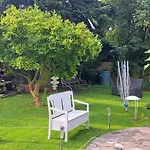 Apartment All-in-one Mit Eigener Sonnenterrasse Im Garten Düsseldorf